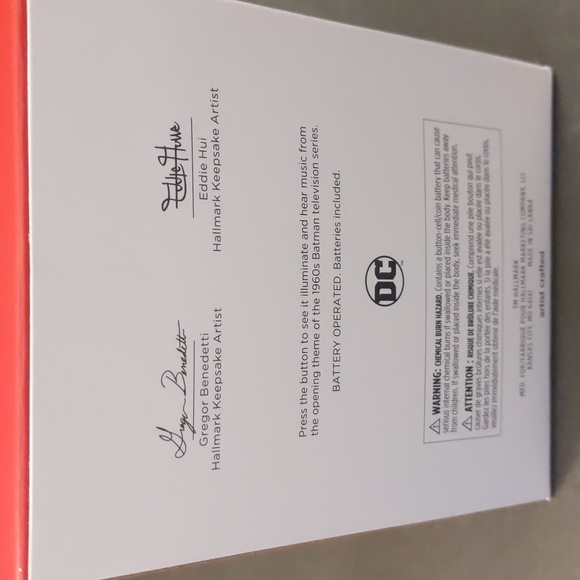 2023 Hallmark Batman And Robin Funko Pop! Magic Ornament NIB with Sound - Picture 4 of 5